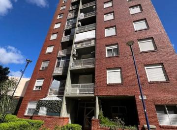 Departamento · 54m² · 3 Ambientes · Venta Departamento Tres Ambientes Lumino con Balcón Aterrazado Al Frente en Sarandí, Avellaneda, G. B