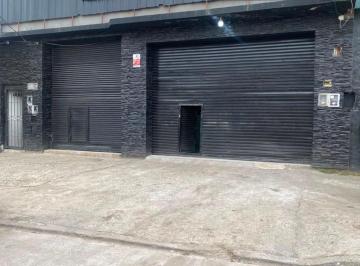 Local comercial · 1300m² · Local Deposito 2200 M&sup2;gonzalez Catan Mas 4 Duplex