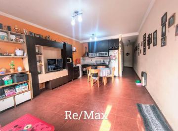 Departamento · 71m² · 4 Ambientes · 1 Cochera · Departamento 4 Ambientes Villa Luzuriaga Cochera