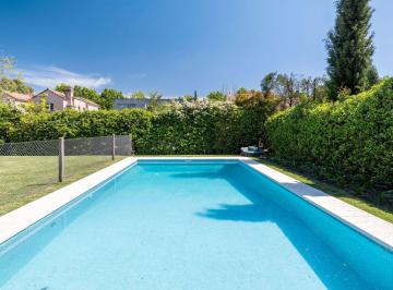 Casa · 270m² · 4 Ambientes · 1 Cochera · Casa 4 Ambientes Alquiler Temp Laguna del Sol