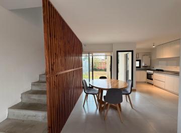 Casa · 150m² · 3 Ambientes · 2 Cocheras · Venta Duplex 3 Ambientes / Parque - Los Pinares
