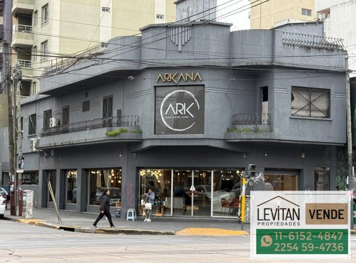 Local comercial · 448m² · 9 Ambientes · 2 Cocheras