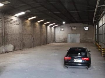 Bodega-Galpón · 675m² · Galpon en Alquiler - Ubicacion Estrategica [ser Dueño]