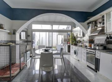 Casa · 151m² · 4 Ambientes · 1 Cochera · Venta Casa Triplex Cochera Jardin Villa Sarmiento