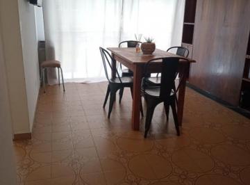 Departamento · 24m² · 1 Ambiente · Departamento a La Calle con Balcon.