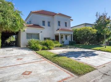 Casa de 6 ambientes, Tigre · Excelente Casa Al Lago con Muelle Propio – San Agustín, Villanueva