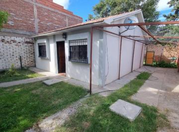 Casa de 4 ambientes, Neuquén · Casa 2 Dorm. - Zona Aeropuerto