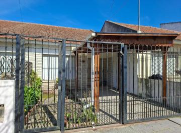 Casa · 65m² · 2 Dormitorios · 1 Cochera · Mogotes; Comodo Duplex 3 Amb.