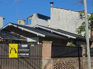 Casa de 3 ambientes, San Isidro · Propiedad Muy Bien Ubicada en Martínez. Chalet de 3 Amb Mas Depto Ind de 2 Amb.