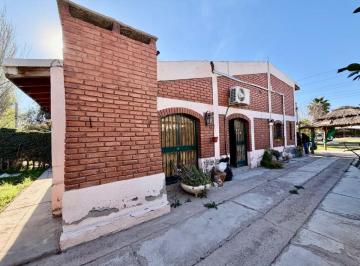 Casa de 1 ambiente, Los Corralitos · Hermosa Casa con Quincho y Piscina en Venta en Los Corralitos! Guaymallen.