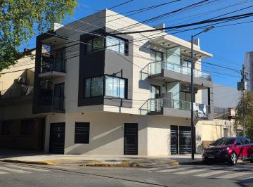 Casa · 93m² · 3 Ambientes · 1 Cochera · Venta PH 3 Ambientes Devoto con Cochera