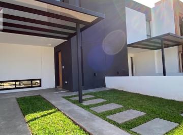 PH · 126m² · 4 Ambientes · 1 Cochera · Duplex en Prados de Manantiales. 3 Dorm.. Baño Completo. Cochera. Patio con Asador.