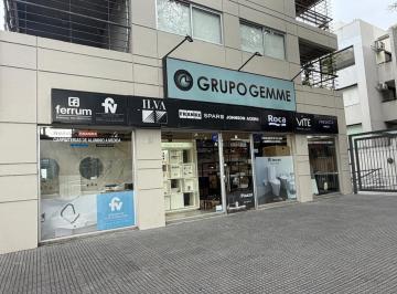 Local comercial · 157m² · 2 Cocheras · Local en Venta en Acassuso, San Isidro, G. B. a. Zona Norte