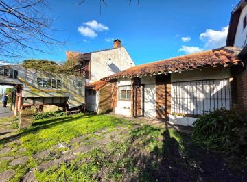 Casa · 76m² · 3 Ambientes · 1 Cochera · Venta Casa 3 Ambientes Lote Propio de 449, Punta Mogotes