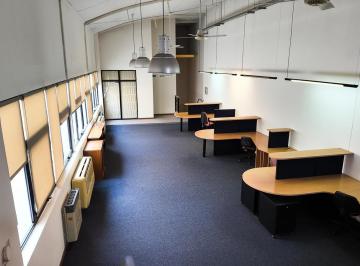 Casa · 400m² · 8 Ambientes · Casa Uso Corporativo 200 m² - Frente a Plaza San Martin - Dorrego 700