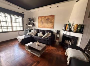 Casa · 104m² · 3 Ambientes · 1 Cochera · Venta - Permuta Casa 3 Amb en Ciudad Jardin con Cochera