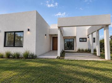 Casa · 162m² · 4 Ambientes · 2 Cocheras · Casa en Venta a Estrenar Barrio San Lucas Canning San Vicente
