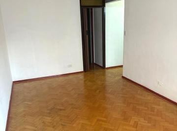 Departamento · 41m² · 2 Ambientes · Departamento en Alquiler en Once (Paso 200) de 2 Amb.