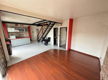 PH · 74m² · 3 Ambientes · Cómodo PH Tres Ambientes con Terraza