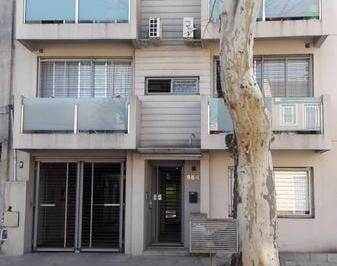 Departamento · 45m² · 2 Ambientes · 1 Cochera · San Martin 964