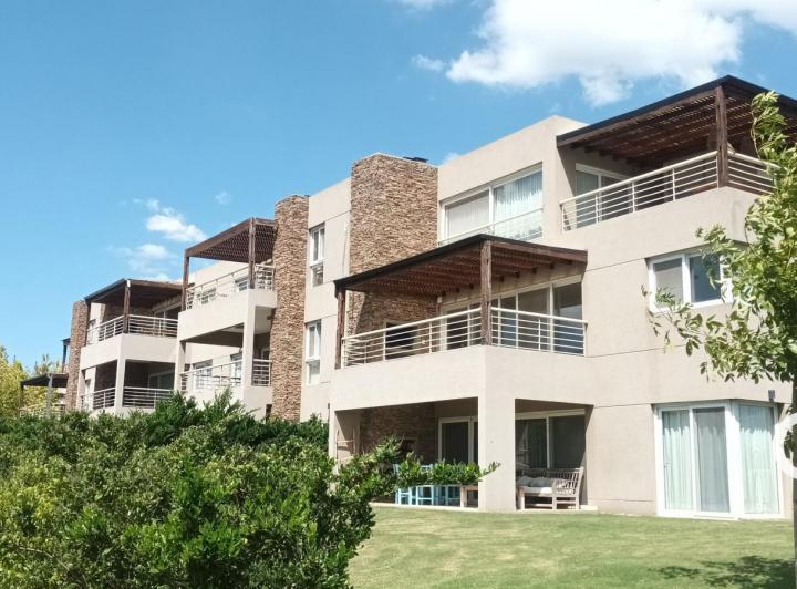 Departamento · 100m² · 4 Ambientes · 1 Cochera