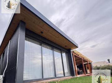 Casa · 80m² · 3 Ambientes · 2 Cocheras · Casa 2 Dorm. 2 Baños en La Península - Neuquén