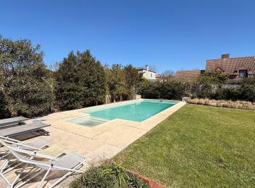 Casa · 250m² · 4 Ambientes · 2 Cocheras · Casa en Alq. Temporario en Laguna del Sol, General Pacheco, Tigre