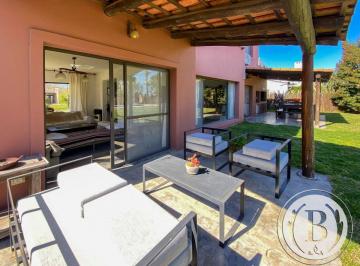 Casa de 5 ambientes, Tigre · Bustamante Prop San Isidro Labrador 12649 Casa Alquiler Verano Febrero Villanueva Tigre