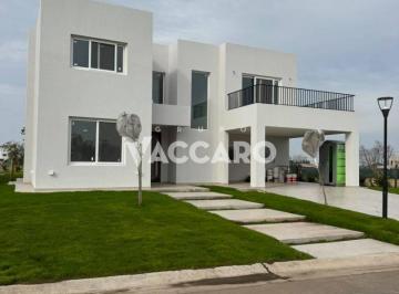 VCO-VCO-1438_2 · Casa en Venta Village Plaza