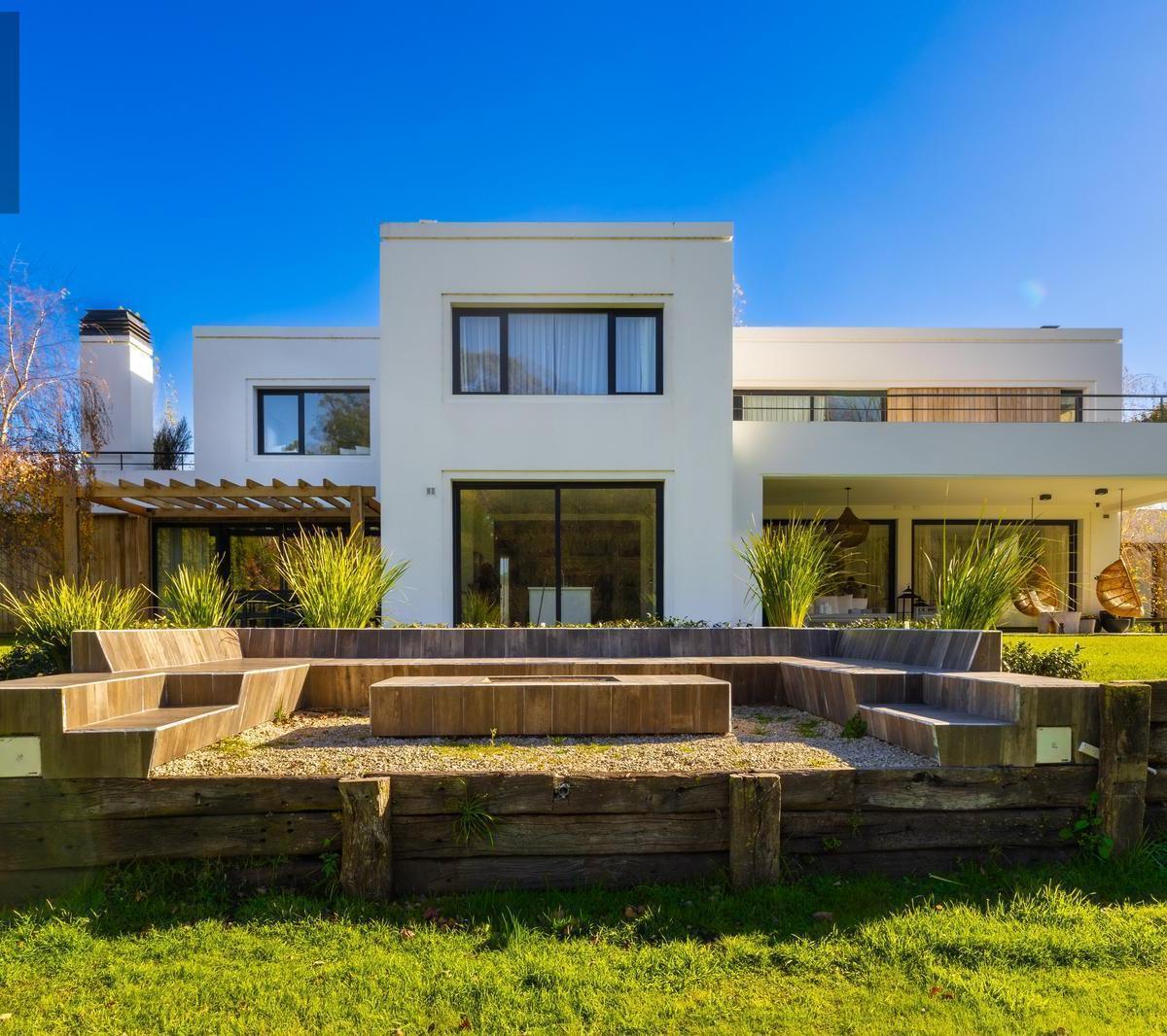 Exclusiva residencia en rumencó – barrio las lomas