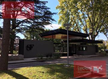 Departamento · 50m² · 2 Ambientes · 1 Cochera · Alquiler Departamento 2 Ambientes con Jardin Propio y Cochera - Condo San Francisco Villa de Mayo
