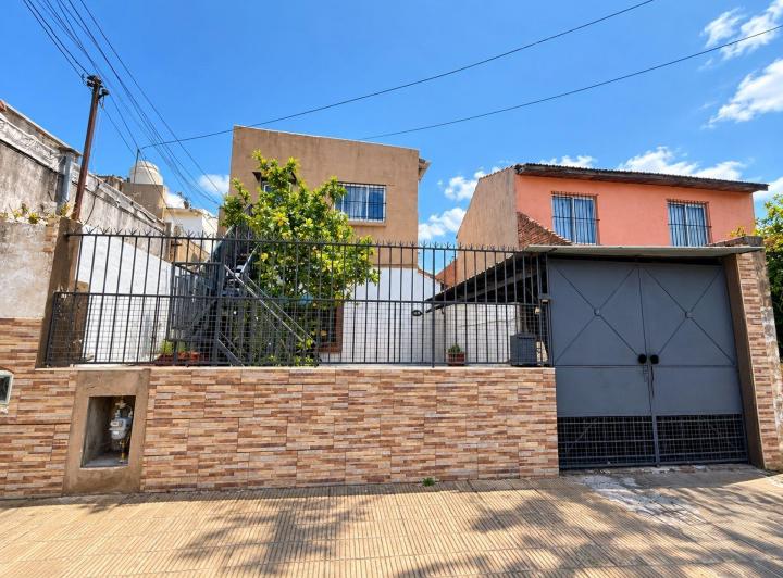 Casa · 167m² · 7 Ambientes · 3 Cocheras