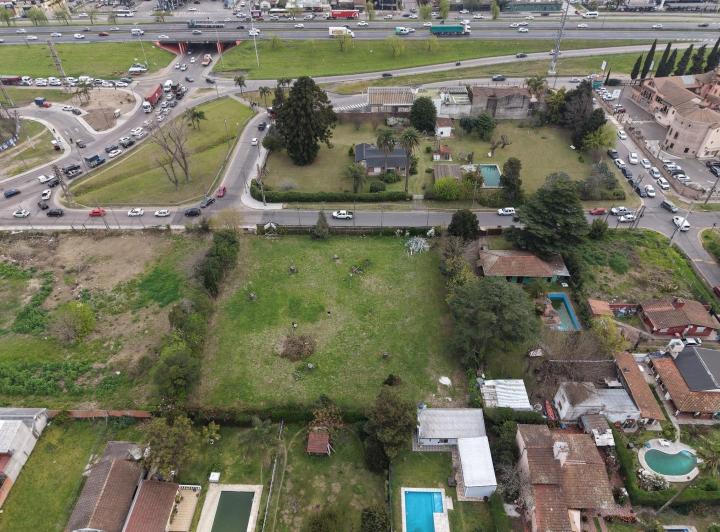Terreno · 2500m²