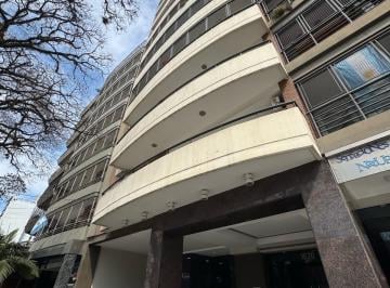 Local comercial · 60m² · 2 Ambientes · Alquiler Local - Mate de Luna