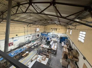Bodega-Galpón · 750m² · 3 Cocheras · Galpon a La Venta en Munro