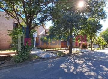 Casa · 420m² · 15 Ambientes · 2 Cocheras · Gran Casa en Cerro Chico