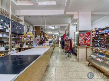 Local comercial · 190m² · 4 Ambientes · 1 Cochera · Local Apto Todo Destino, Departamento y Cochera en Mt de Alvear y Montevideo