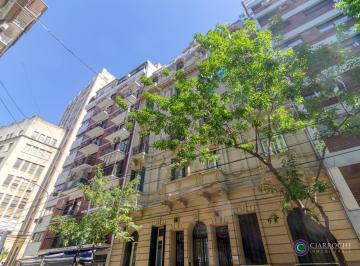 Departamento · 83m² · 4 Ambientes · Junín y Av Santa Fe - Edificio Estilo Francés - Oportunidad - Departamento de 4 Amb. C/ 2 Patios