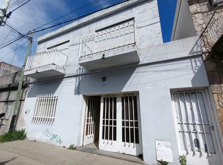 Casa · 160m² · 5 Ambientes · 1 Cochera