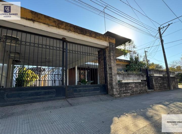Casa · 161m² · 5 Ambientes · 2 Cocheras