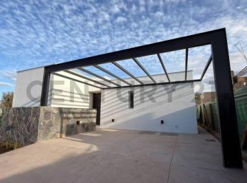 Casa · 122m² · 4 Ambientes · 2 Cocheras · Casa en Venta - Lar de Terrada