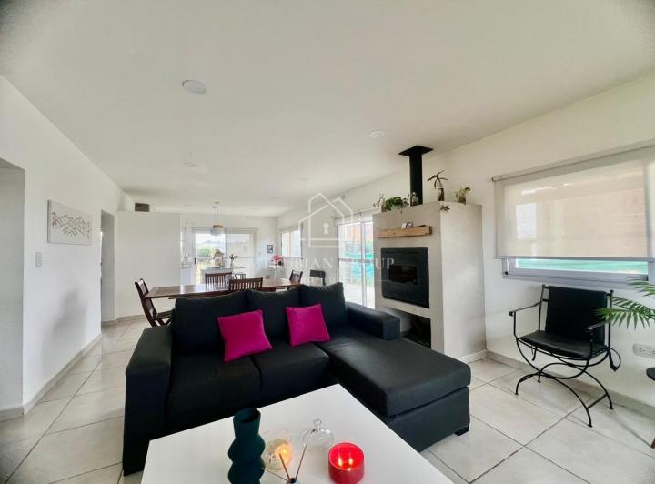 Casa · 140m² · 5 Ambientes · 1 Cochera
