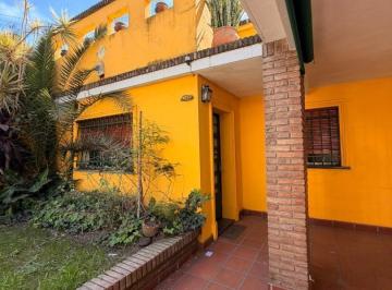 Casa · 160m² · 4 Ambientes · 1 Cochera · Casa en Venta