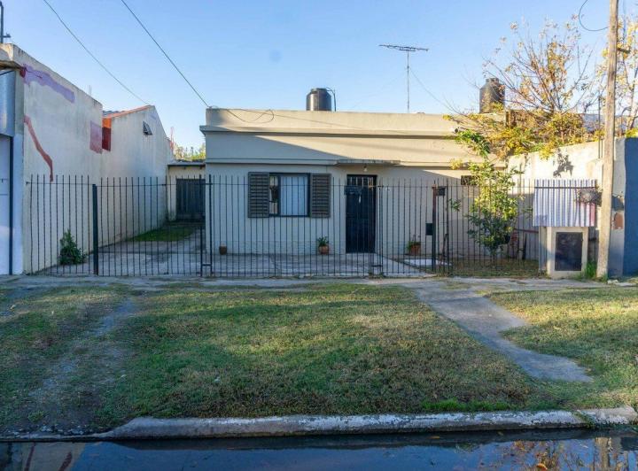 Casa · 120m² · 4 Ambientes · 2 Cocheras
