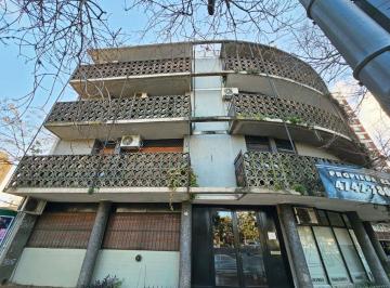 Departamento de 3 ambientes, San Isidro · Departamento con 2 Habitaciones Más Dependencia y 2 Balcones en Alquiler en Acassuso