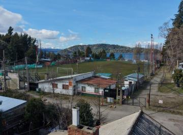 Casa · 84m² · 3 Ambientes · 1 Cochera · Casa con Amplio Parque con Quincho (Apto Ph - 3 Uf)