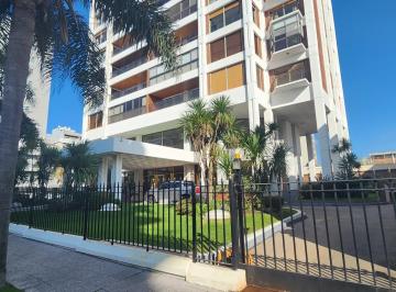 Departamento · 200m² · 5 Ambientes · 2 Cocheras · Venta de Semipiso 5 Ambientes con 2 Cocheras y Baulera - Quilmes Centro