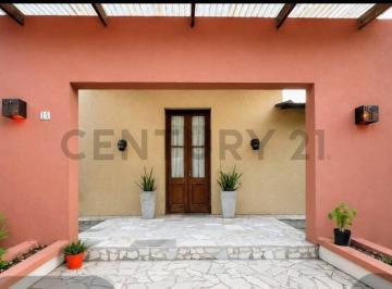 Casa · 200m² · 3 Ambientes · 2 Cocheras · Casa en Maschwitz Village Lote 766 m² con Pileta Apto Crédito