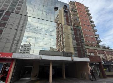 Oficina comercial · 35m² · 2 Ambientes · 1 Cochera · Oficina 2 Ambientes, con Baño, Kitchinette y Cochera Subterránea en Alquiler y Venta, Quilmes