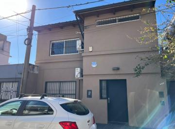 Casa · 130m² · 5 Ambientes · Venta Casa 3 Dorm. con Patio y Quincho